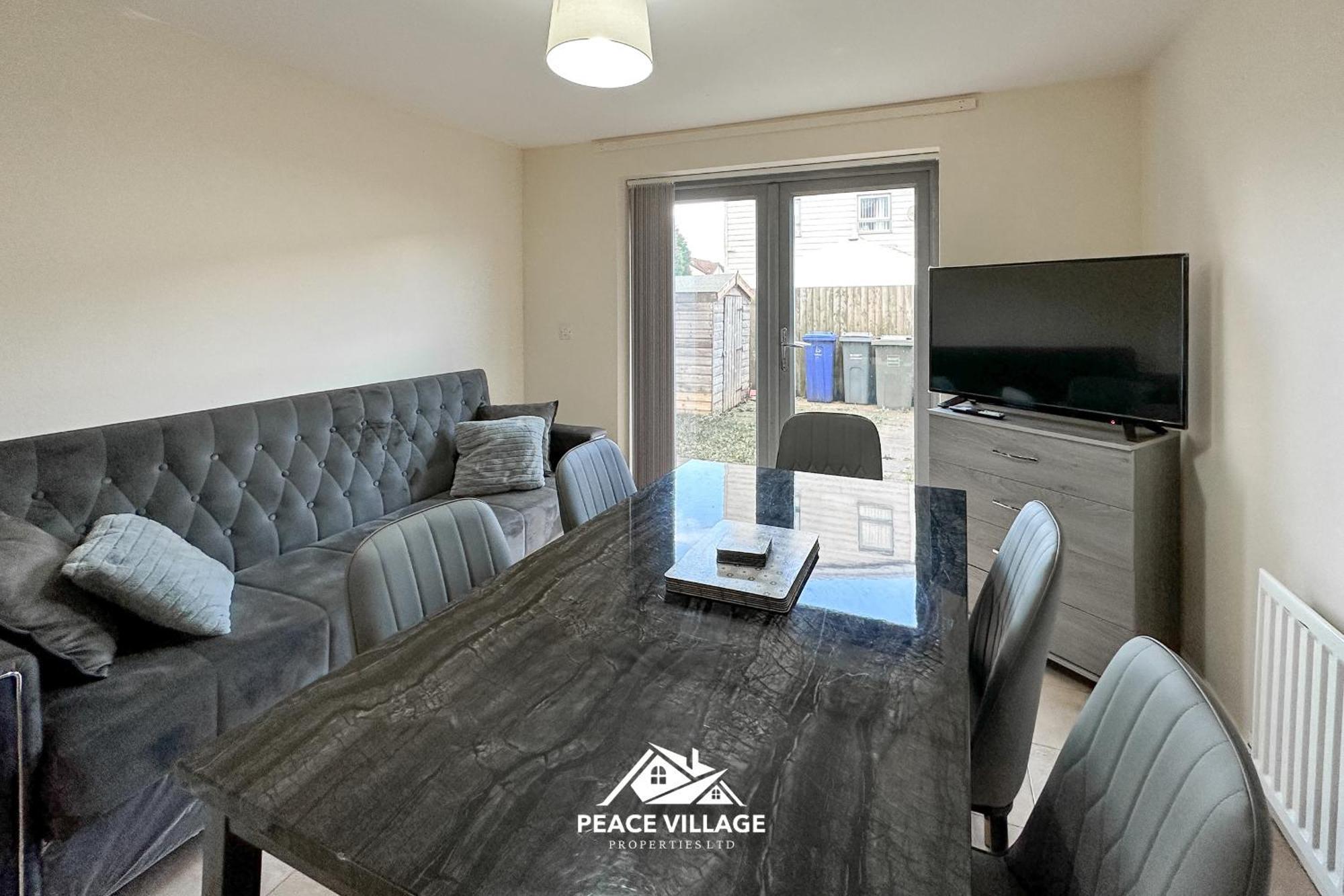 Holiday home Ashton Co-living - Private Self-cater Manchester