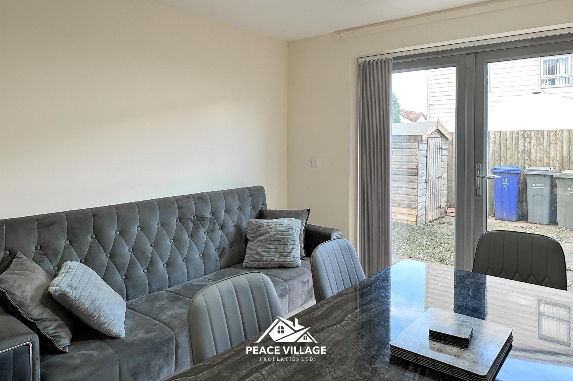 Ashton Co-living - Private Self-cater *