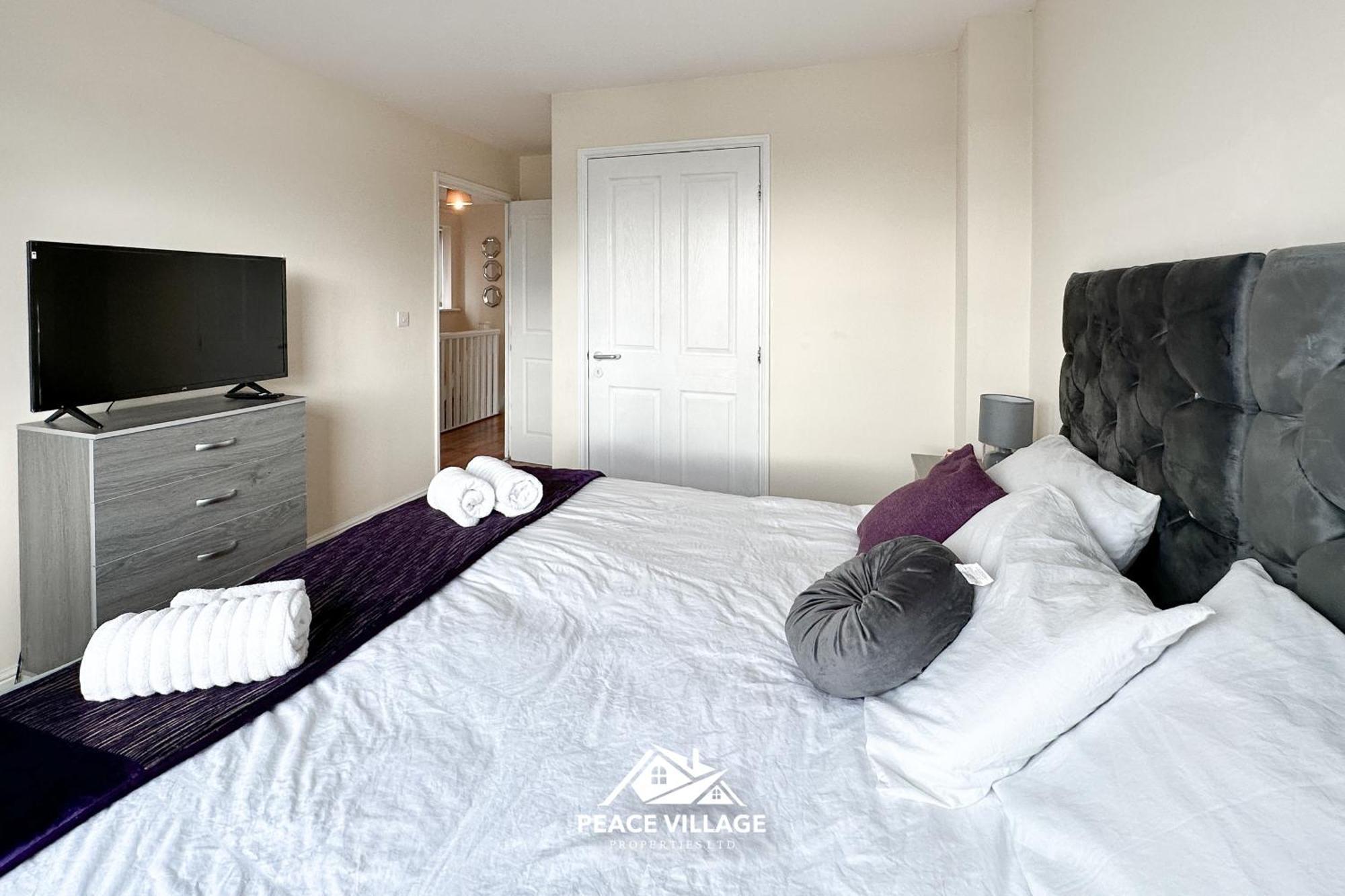 Ashton Co-living - Private Self-cater Holiday home Manchester