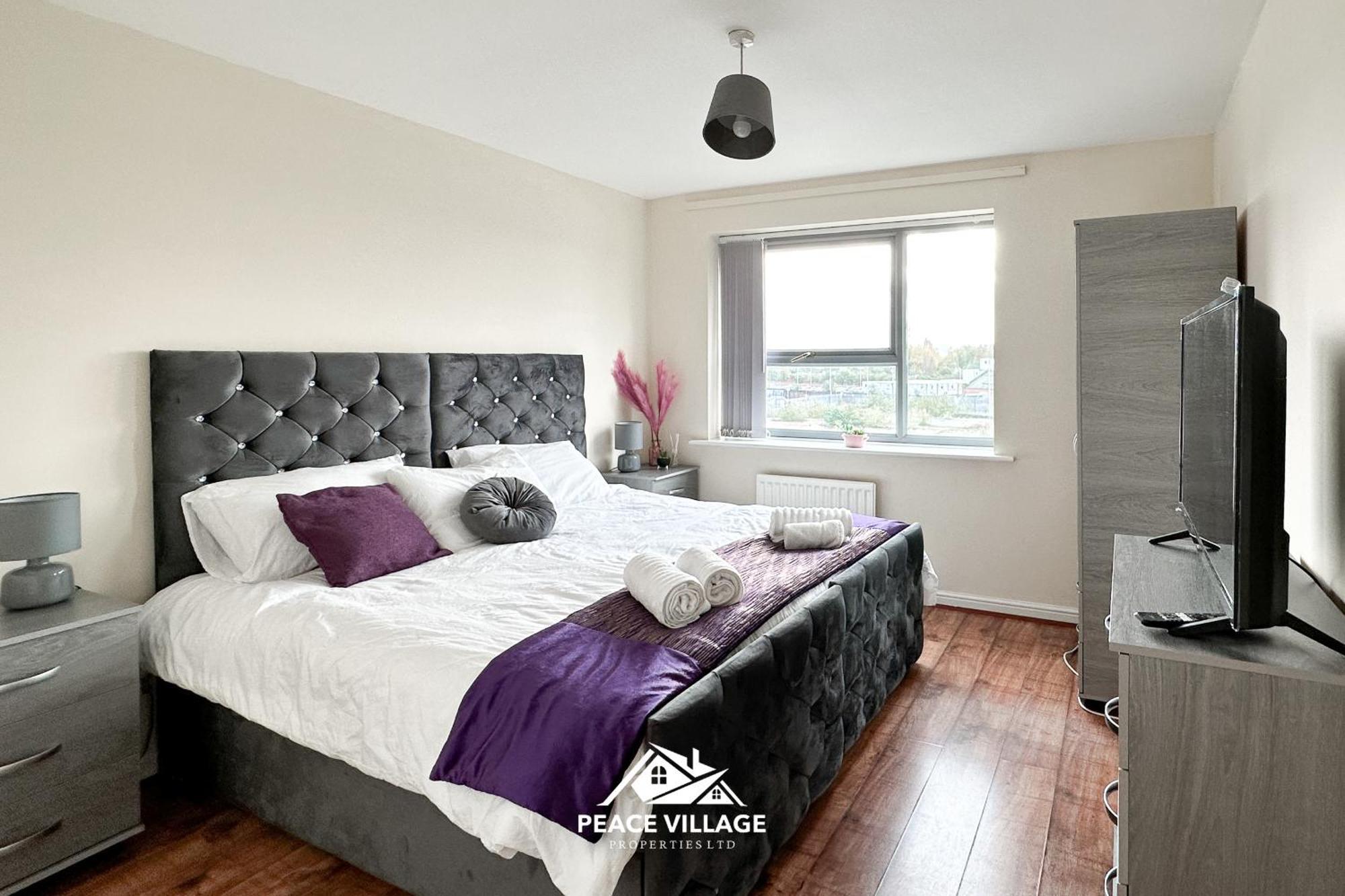 Ashton Co-living - Private Self-cater * Manchester